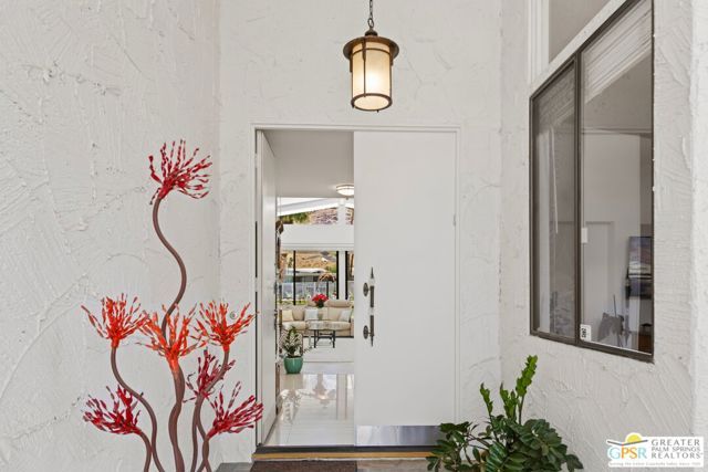2430 Paseo Del Rey, Palm Springs, CA 92264