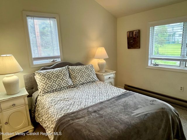 27 Grays Lane, Tannersville, NY 12485