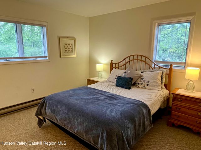 27 Grays Lane, Tannersville, NY 12485