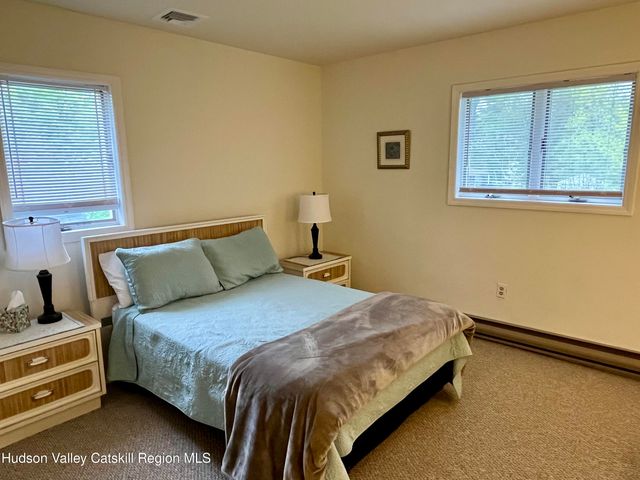 27 Grays Lane, Tannersville, NY 12485