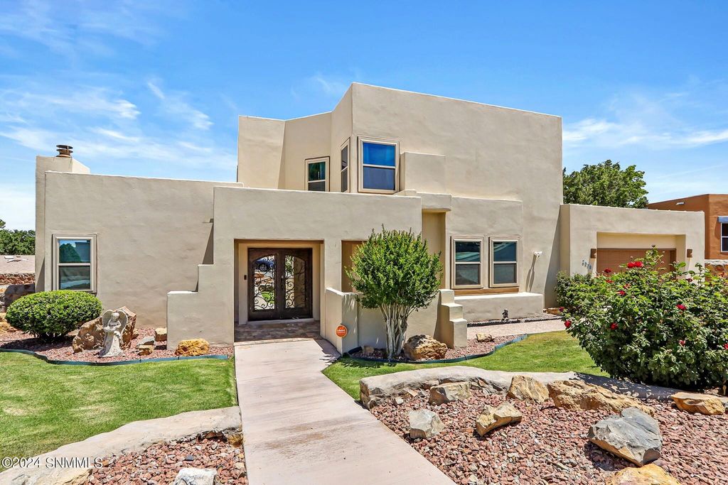 2538 Cherokee Circle, Las Cruces, NM 88011