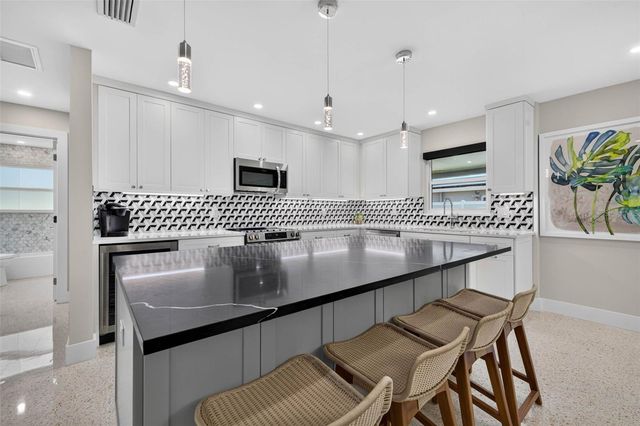 819 59TH AVENUE, St Pete Beach, FL 33706