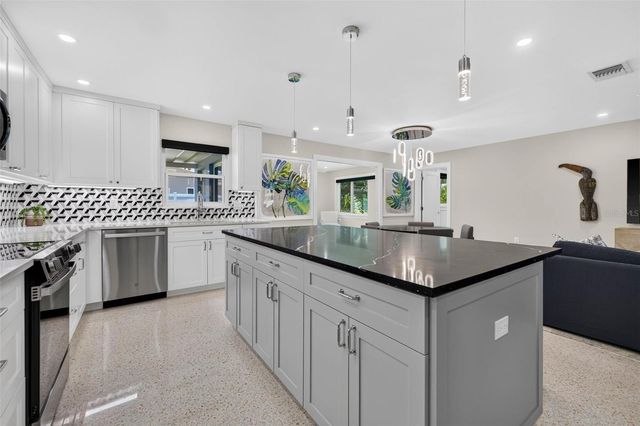 819 59TH AVENUE, St Pete Beach, FL 33706