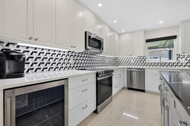 819 59TH AVENUE, St Pete Beach, FL 33706