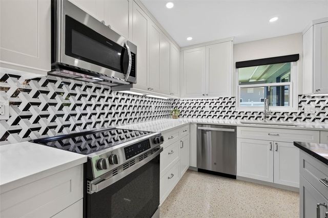 819 59TH AVENUE, St Pete Beach, FL 33706