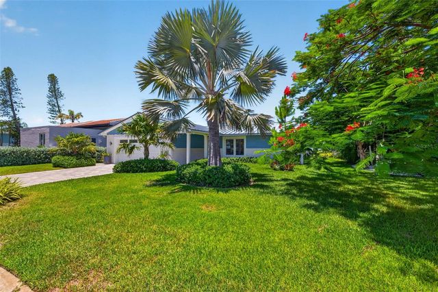 819 59TH AVENUE, St Pete Beach, FL 33706