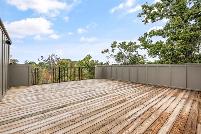 1039 NW A Street, Bentonville, AR 72712