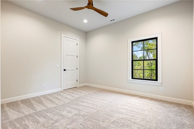 1039 NW A Street, Bentonville, AR 72712