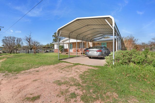 1365 Norma LN, Tow, TX 78672