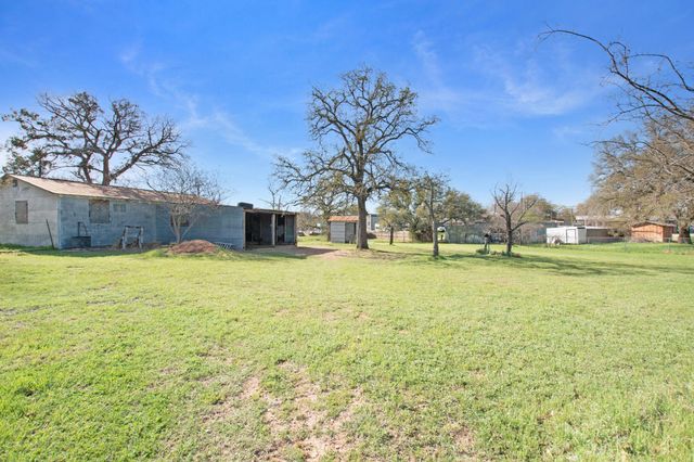 1365 Norma LN, Tow, TX 78672