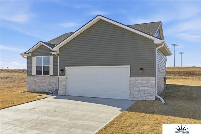 9618 N 167th Street, Bennington, NE 68007