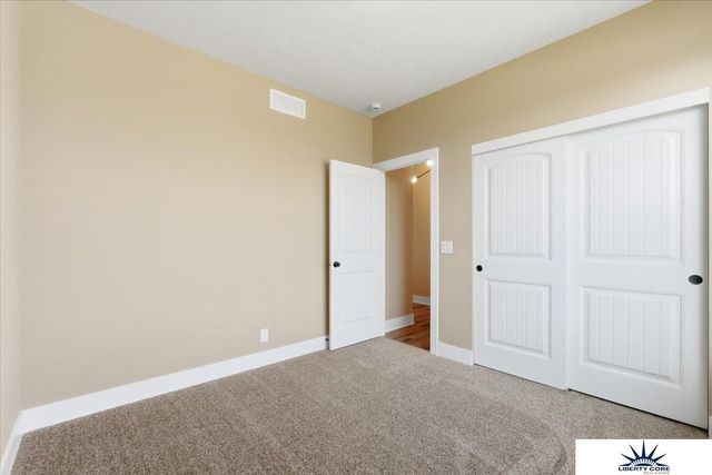 9618 N 167th Street, Bennington, NE 68007