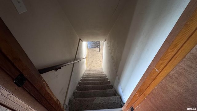 3131 E Enos Avenue, Springfield, IL 62702