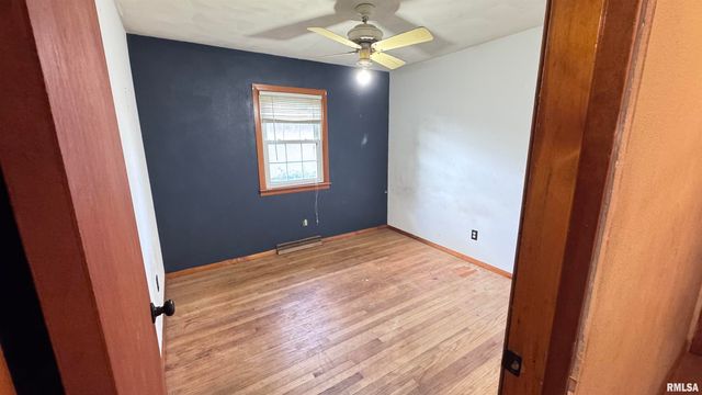 3131 E Enos Avenue, Springfield, IL 62702