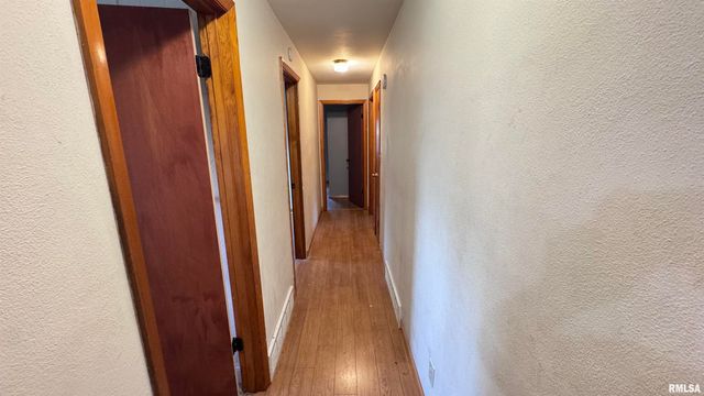 3131 E Enos Avenue, Springfield, IL 62702