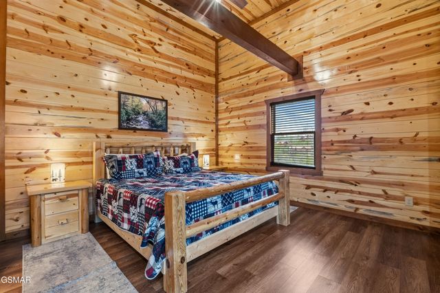 2864 Owens Rdg Way, Sevierville, TN 37876