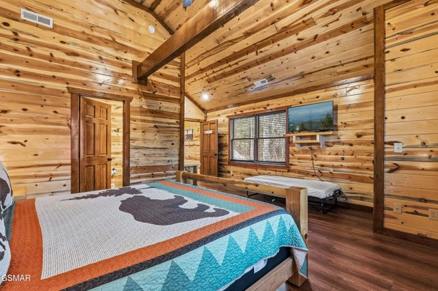 2864 Owens Rdg Way, Sevierville, TN 37876