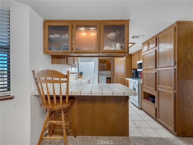 19456 Saint Timothy Lane, Apple Valley, CA 92307
