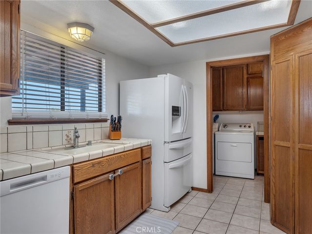 19456 Saint Timothy Lane, Apple Valley, CA 92307