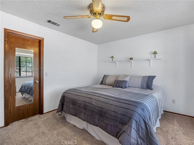 19456 Saint Timothy Lane, Apple Valley, CA 92307