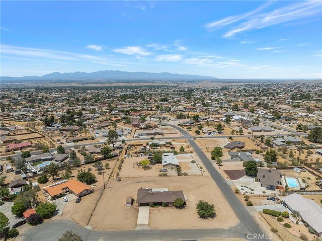 19456 Saint Timothy Lane, Apple Valley, CA 92307