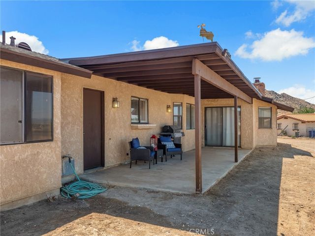 19456 Saint Timothy Lane, Apple Valley, CA 92307