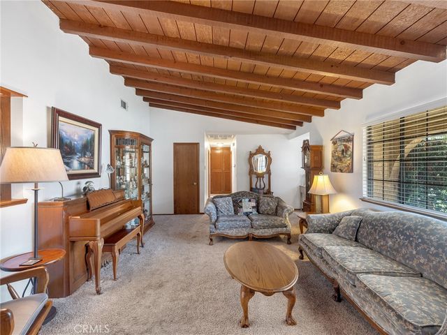 19456 Saint Timothy Lane, Apple Valley, CA 92307
