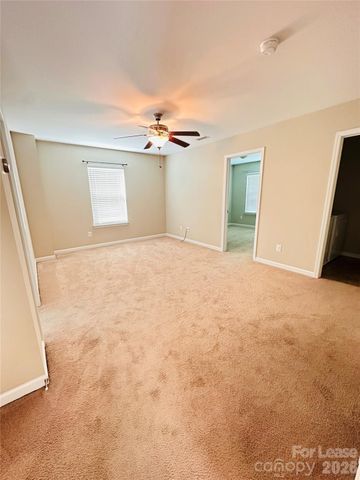 9704 Hanberry Boulevard, Charlotte, NC 28213
