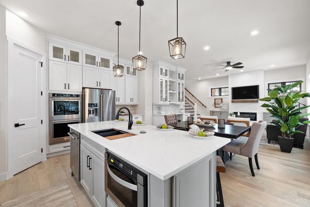 3658 Stettinius Avenue, Cincinnati, OH 45208