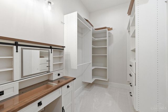 3658 Stettinius Avenue, Cincinnati, OH 45208