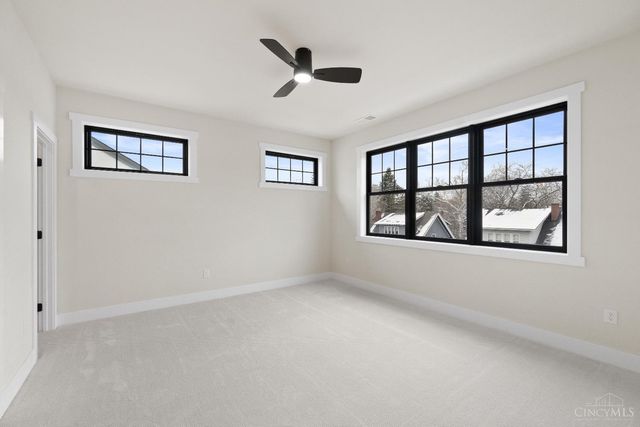 3658 Stettinius Avenue, Cincinnati, OH 45208