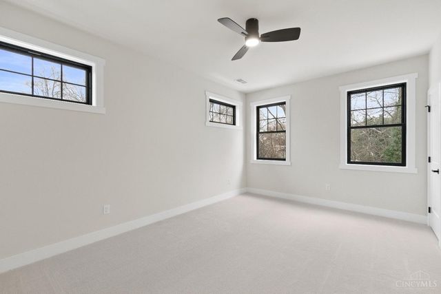 3658 Stettinius Avenue, Cincinnati, OH 45208