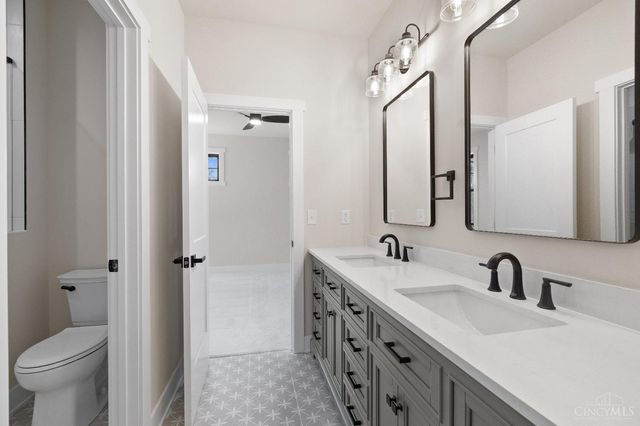 3658 Stettinius Avenue, Cincinnati, OH 45208