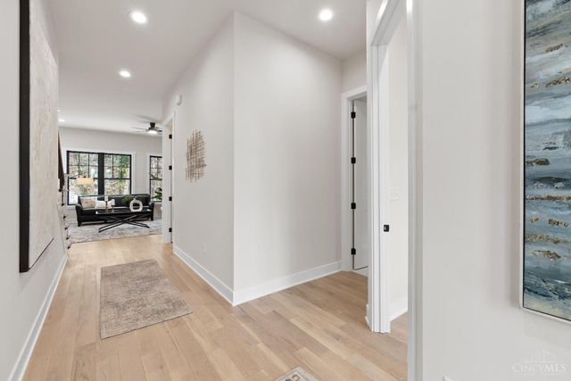 3658 Stettinius Avenue, Cincinnati, OH 45208