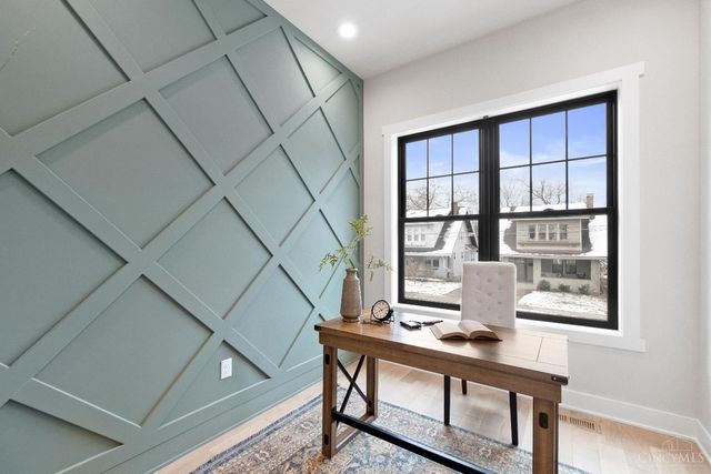 3658 Stettinius Avenue, Cincinnati, OH 45208