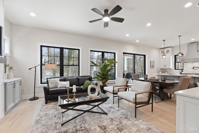 3658 Stettinius Avenue, Cincinnati, OH 45208