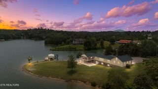 1002 Moonside Lane, Sevierville, TN 37876