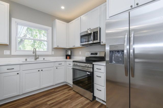 12744 W Fairmount AVENUE, Butler, WI 53007