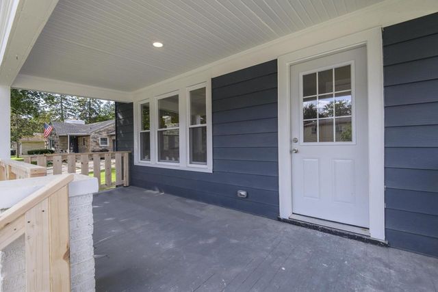 12744 W Fairmount AVENUE, Butler, WI 53007