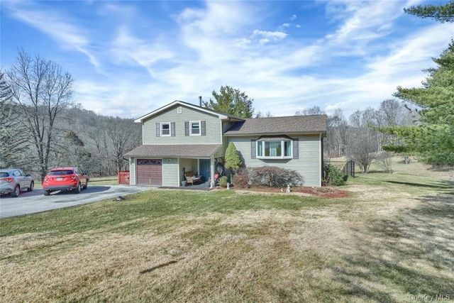 24 Emily Lane, Monroe, NY 10950