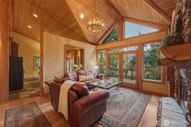 4126 Caron Road, Deming, WA 98244