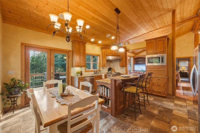 4126 Caron Road, Deming, WA 98244