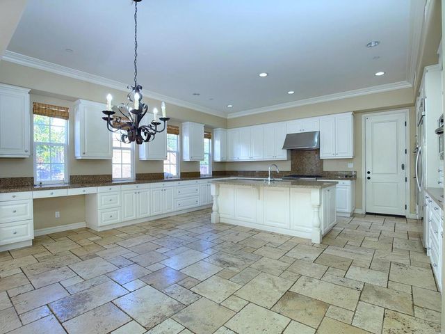 440 Evening View Drive, Chula Vista, CA 91914