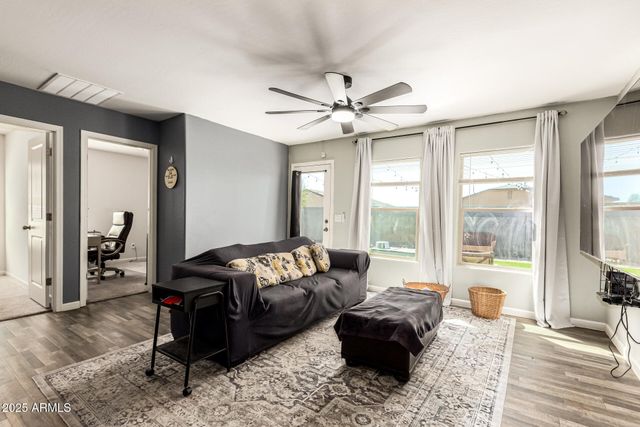 477 W HILQUIT Drive, Morristown, AZ 85342