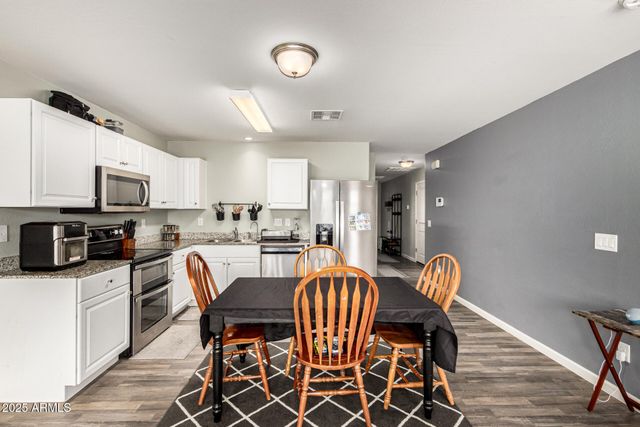 477 W HILQUIT Drive, Morristown, AZ 85342