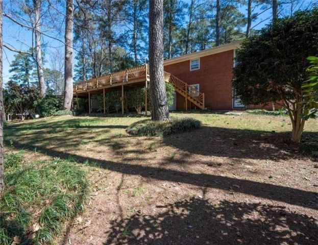1288 SKYVIEW SW Circle, Mableton, GA 30126