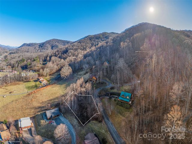 000 Appalachian Trail, Maggie Valley, NC 28751