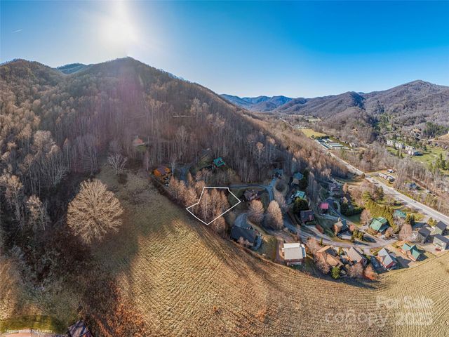 000 Appalachian Trail, Maggie Valley, NC 28751