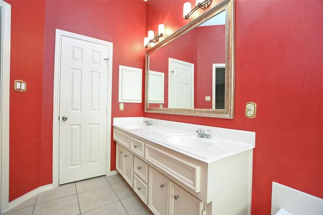 2123 Castle Gardens Lane, Katy, TX 77449