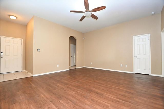 2123 Castle Gardens Lane, Katy, TX 77449